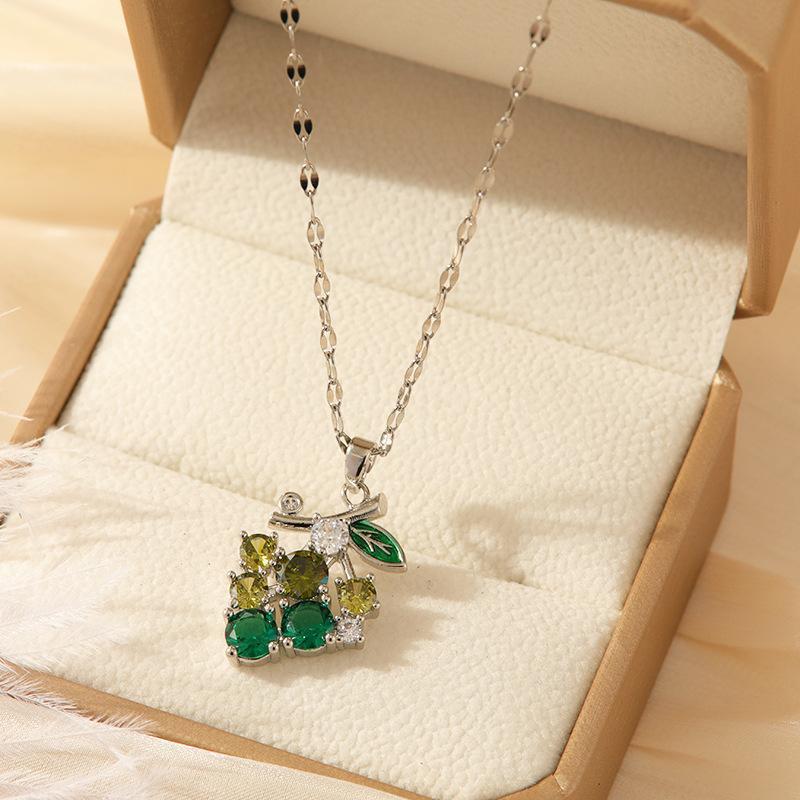 Fashion Design Emerald Grape Necklace For Women BAMBY