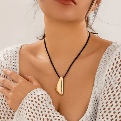 Irregular Alloy Pendant Necklace Fashion Simple Triangle BAMBY